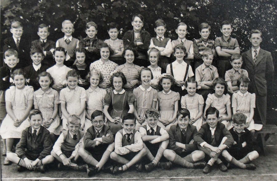 Class at St Cuthberts 1953.JPG